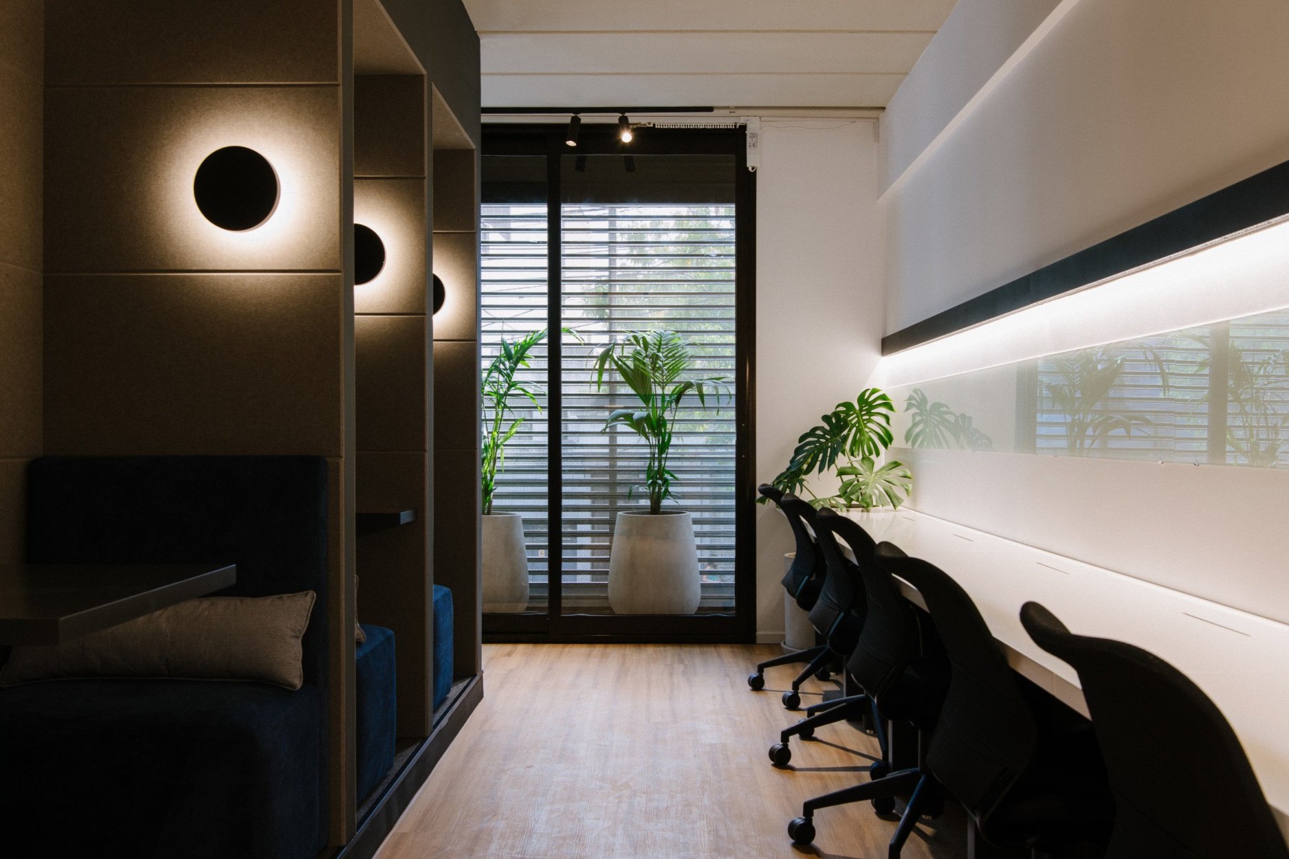 Điều khiển chiếu sáng cho văn phòng